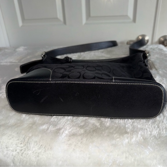 バッグ COACH Vintage Leather Black Shoulder Bag COACH Vintage Leather Shoulder Bag Black 【公式通販】